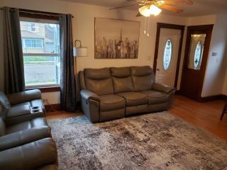 Grand Central - Pet friendly 3 BR 2 Bath - 1