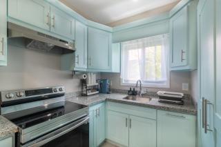 Lumora - Cozy 2-BD Condo in French Cay - 2