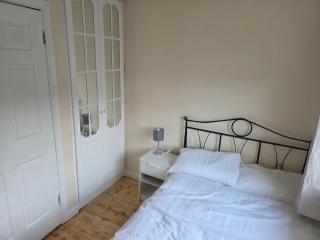 Eagle Valley, Wilton, Entire 4 Bedroom Property CUH - 4