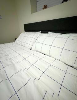 Stylish Langley Suite with separate entrance - 5