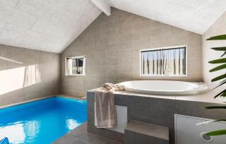 Amazing Home In Glesborg With Sauna - 2