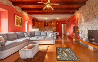 Nice Home In Ugljan With Wifi - 7