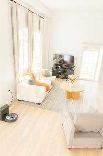 Luxury Apartments - Georgetown - 0