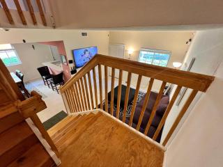 Twin or King bed w bath - 6