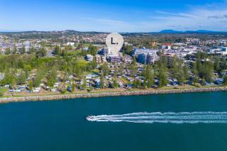 Holiday in style at Flightdeck Port Macquarie - 9