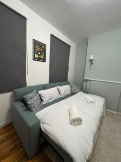 -3-Westfield London Apartments - 4