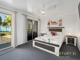 Shell Cove by Charlesworth - 9