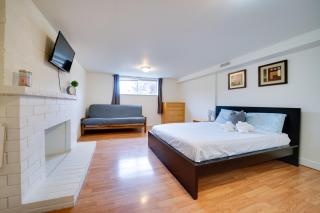 6 Mi to Downtown Seattle Peaceful Apt with Patio - 7