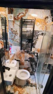 Mile End Rooms A,B,D,E - 4