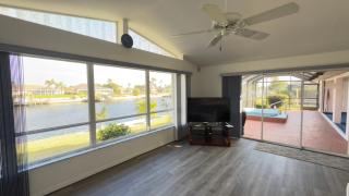 Tropical breeze water front Villa - 6