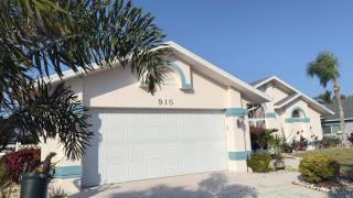 Tropical breeze water front Villa - 7