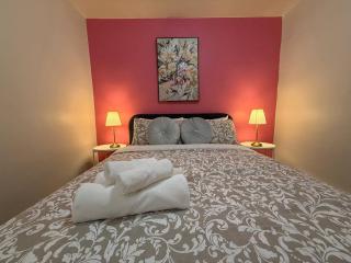 Lovely Vacation Home 2BR in MTL! - 3