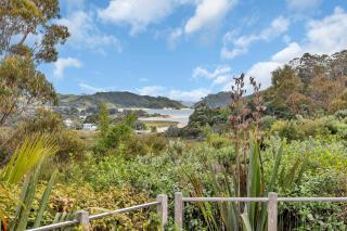 Harbour Fern Retreat - Matapouri Holiday Home - 9