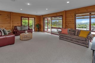 Harbour Fern Retreat - Matapouri Holiday Home - 1