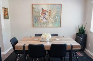 3BR Retreat near BrewDog, games, and lots of space - 9