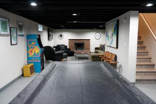 3BR Retreat near BrewDog, games, and lots of space - 7