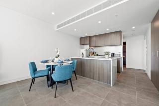 SOP 08 Stylish and Cozy 2 Bedroom Apartment - 6