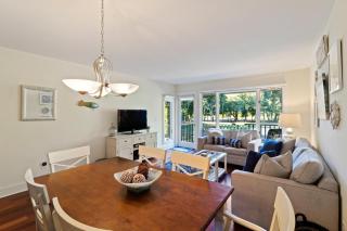 FWO1368: 1368 Fairway Oaks - 2