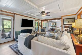 WW2403: 2403 Waterway Blvd. - 1