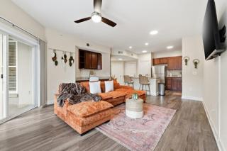 Boho Starlight Retreat mins from Lenox Mall - 3