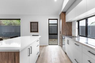 New Townhouse on Clyde St Winton - 5