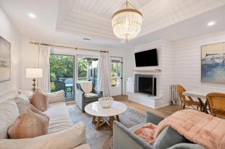 GL1232: 1232 Greenslake - 6