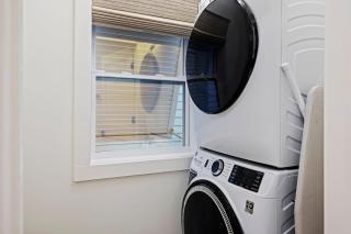 YH10: 10 Yacht Harbor - 6