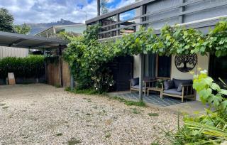 White Rabbit Mountain Guest House - 3