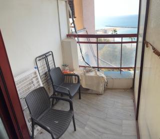 קו המים-סוויטה עם גקוזי במרפסת על הטיילת! - 2