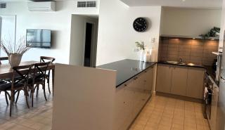 THE WATERFRONT APARTMENTS Family Apartment with Courtyard Views located on the Geelong Waterfront - 4302 - 2