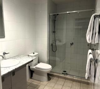 THE WATERFRONT APARTMENTS Family Apartment with Courtyard Views located on the Geelong Waterfront - 4302 - 2