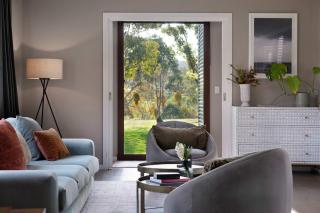 The Welcome Paddock - 1