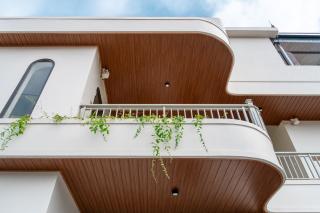 The Moon's House - 5