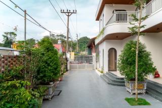 The Moon's House - 6