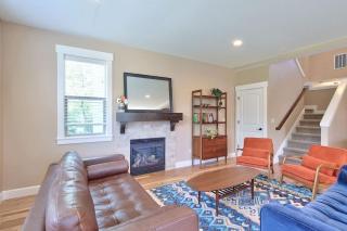 Creekside Hideaway - Wine Country by 3rd St - 0