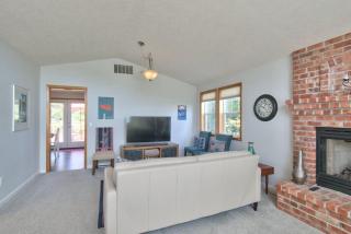 Mac Haven - Single level golf view wine escape - 1