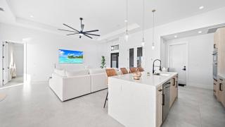 OCASO LAKE FRONT 3-bedroom house in with pool - 4