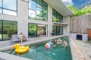 Villa Cedrix - Contemporary Pool Villa Triplex with Mountain View - 0