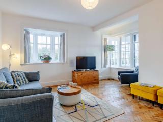 4 Bed in West Bay DC083 - 7