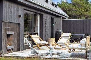 Untamed Nature And Stars In Tversted By Sea - 8