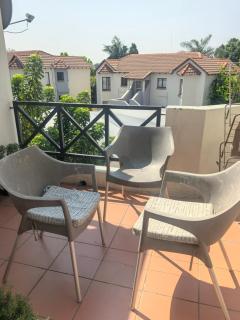 Chigs Cozy Apartment - 8