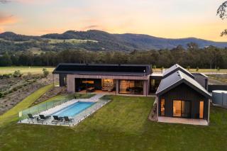 Chris' II, Designer Masterpiece in Kangaroo Valley - 0