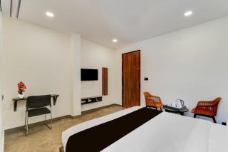 Super Townhouse OAK Owaisi Hospital Mailardevpally Formerly Tolkanti Arc - 5