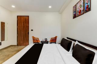 Super Townhouse OAK Owaisi Hospital Mailardevpally Formerly Tolkanti Arc - 3