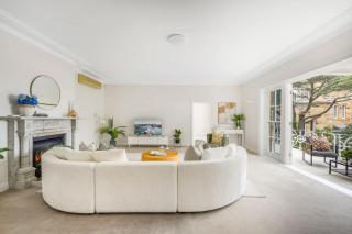 Elegant French Gem Rose Bay Escape Near BondiBeach - 4