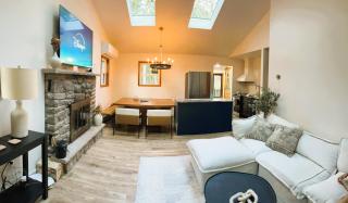 Romantic Mountainside Cozy Cabin Poconos - 6