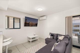 Stylish 2BR South Brisbane Apt by Housemark Escapes - 3