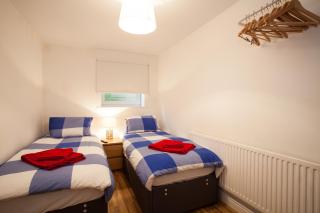 1 Fitzhamon Embankment APARTMENTS opposite Principality Stadium - LONG STAY OFFER - Cardiff - 6