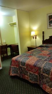 Economy Inn Kingsville - 8
