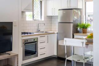 Bayshore Bungalow 2 - Oceanstays - 3